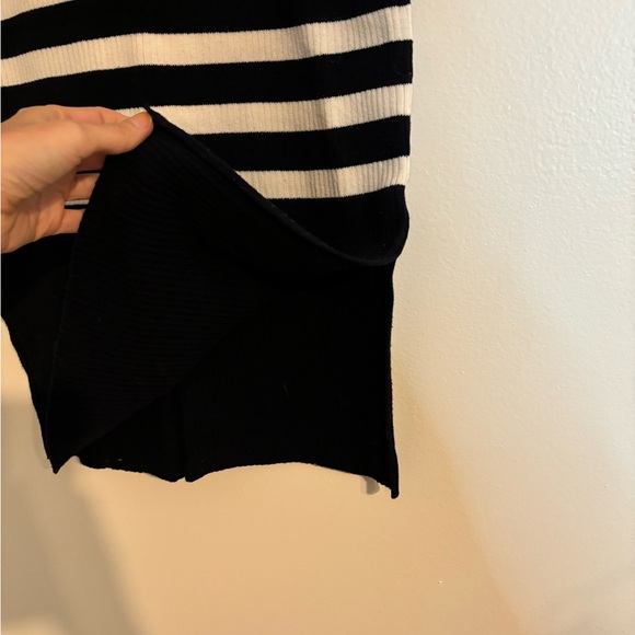 Everlane black and white striped sleeveless sweater - Picture 3 of 7